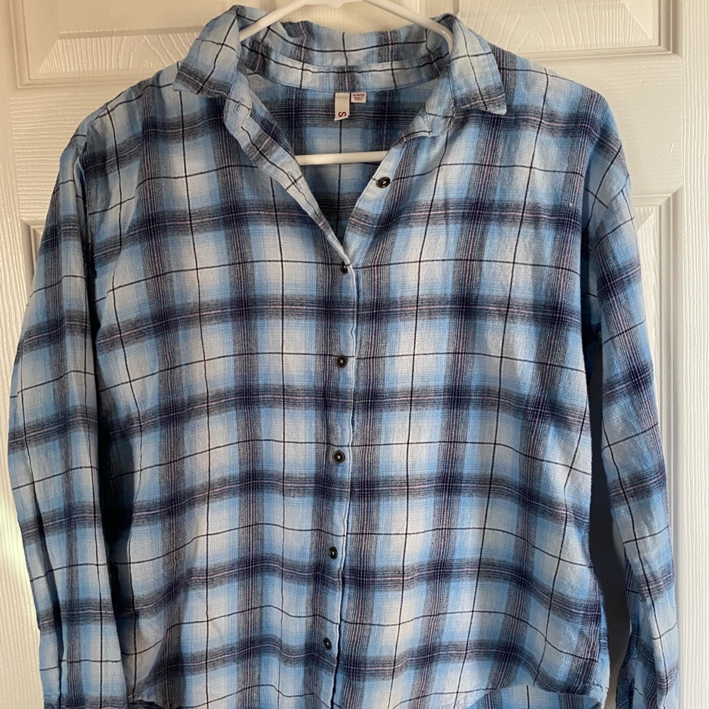 Women Junior shirt long sleeve size xl (14/16)